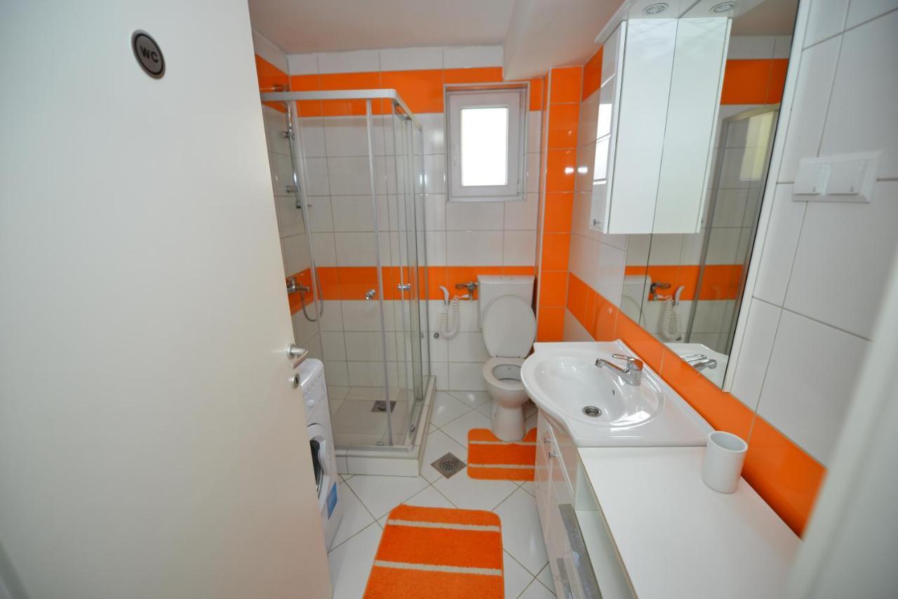 Apartment Mirela *